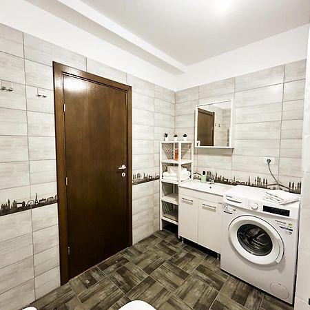 Mirandis Apartments - Comfort & Private Parking Near Coresi Mall Braşov Exterior foto
