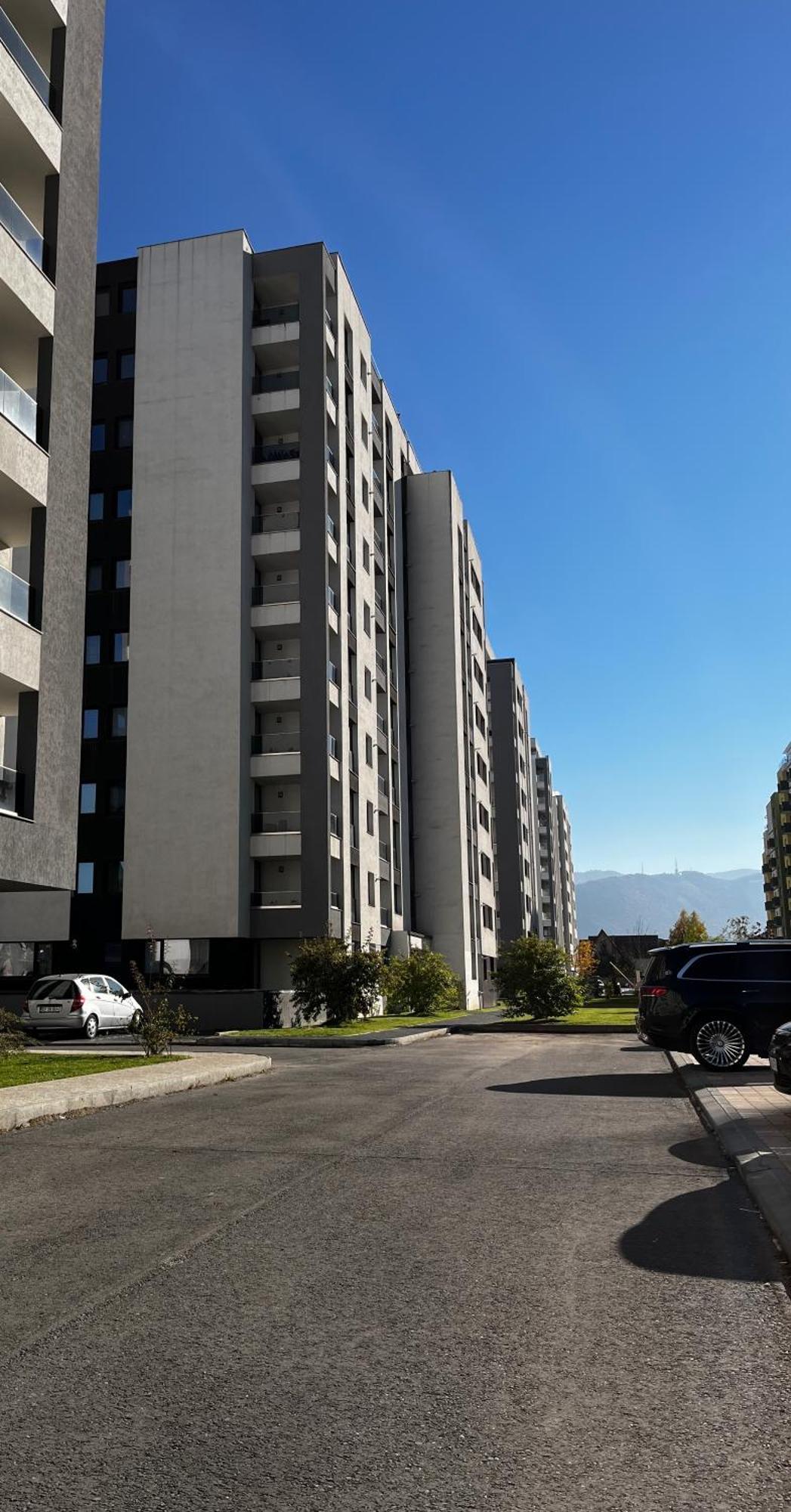 Mirandis Apartments - Comfort & Private Parking Near Coresi Mall Braşov Exterior foto