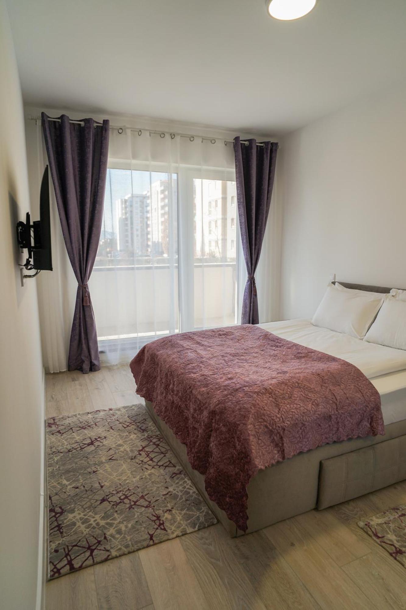 Mirandis Apartments - Comfort & Private Parking Near Coresi Mall Braşov Exterior foto