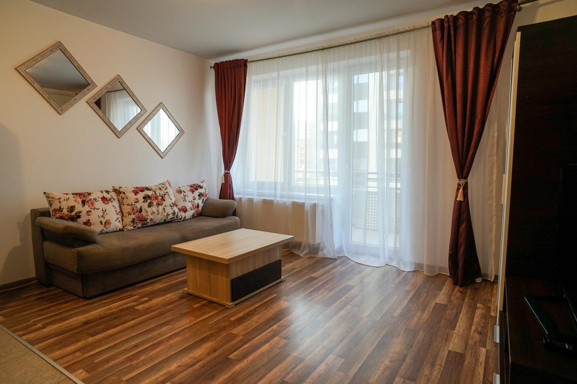Mirandis Apartments - Comfort & Private Parking Near Coresi Mall Braşov Exterior foto