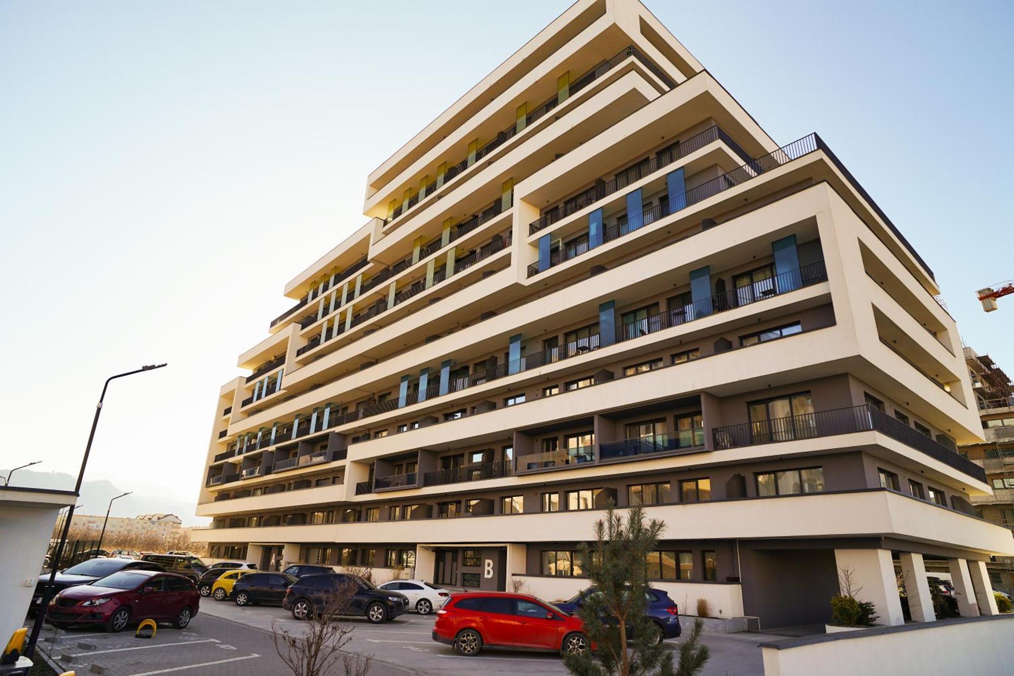 Mirandis Apartments - Comfort & Private Parking Near Coresi Mall Braşov Exterior foto