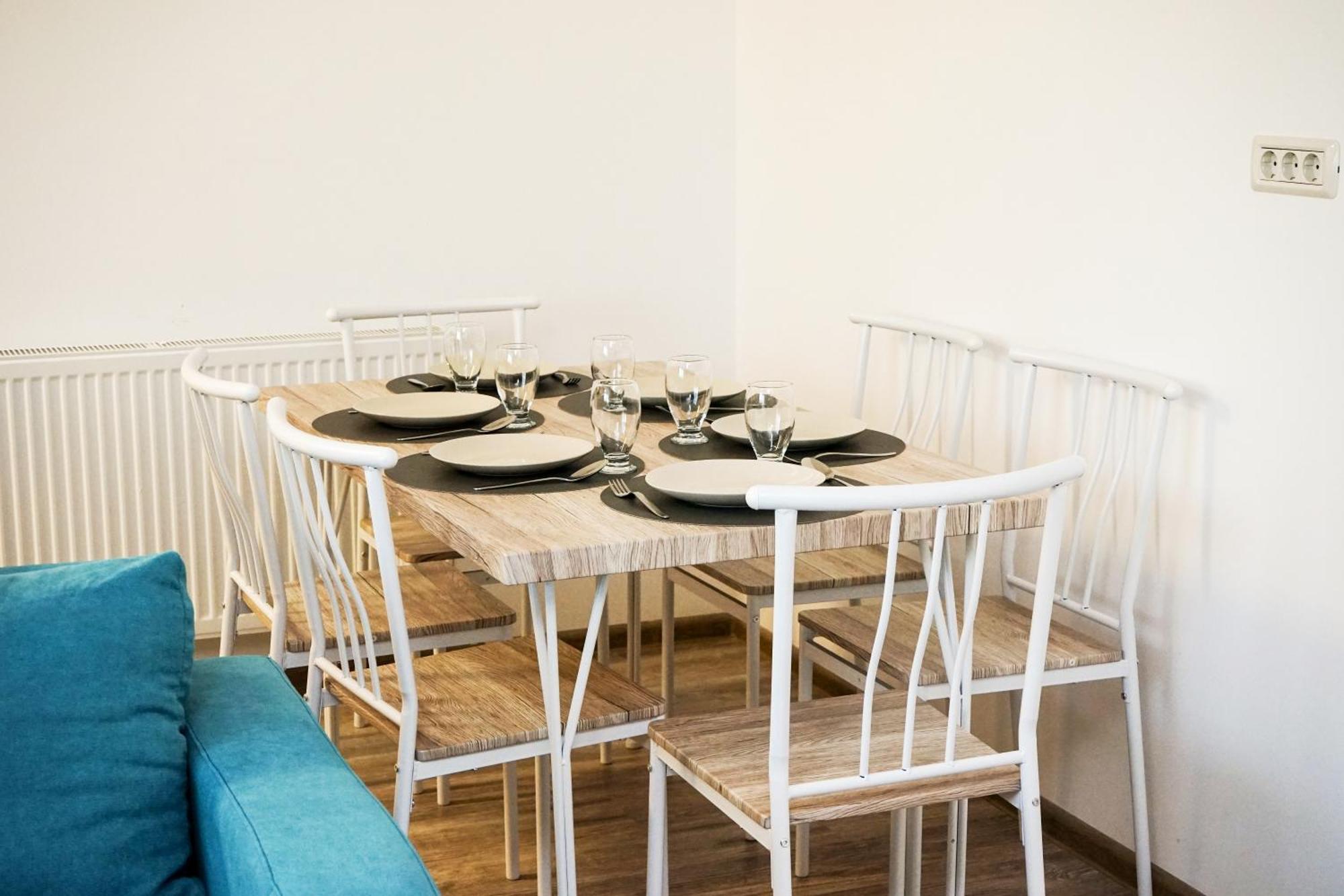 Mirandis Apartments - Comfort & Private Parking Near Coresi Mall Braşov Exterior foto